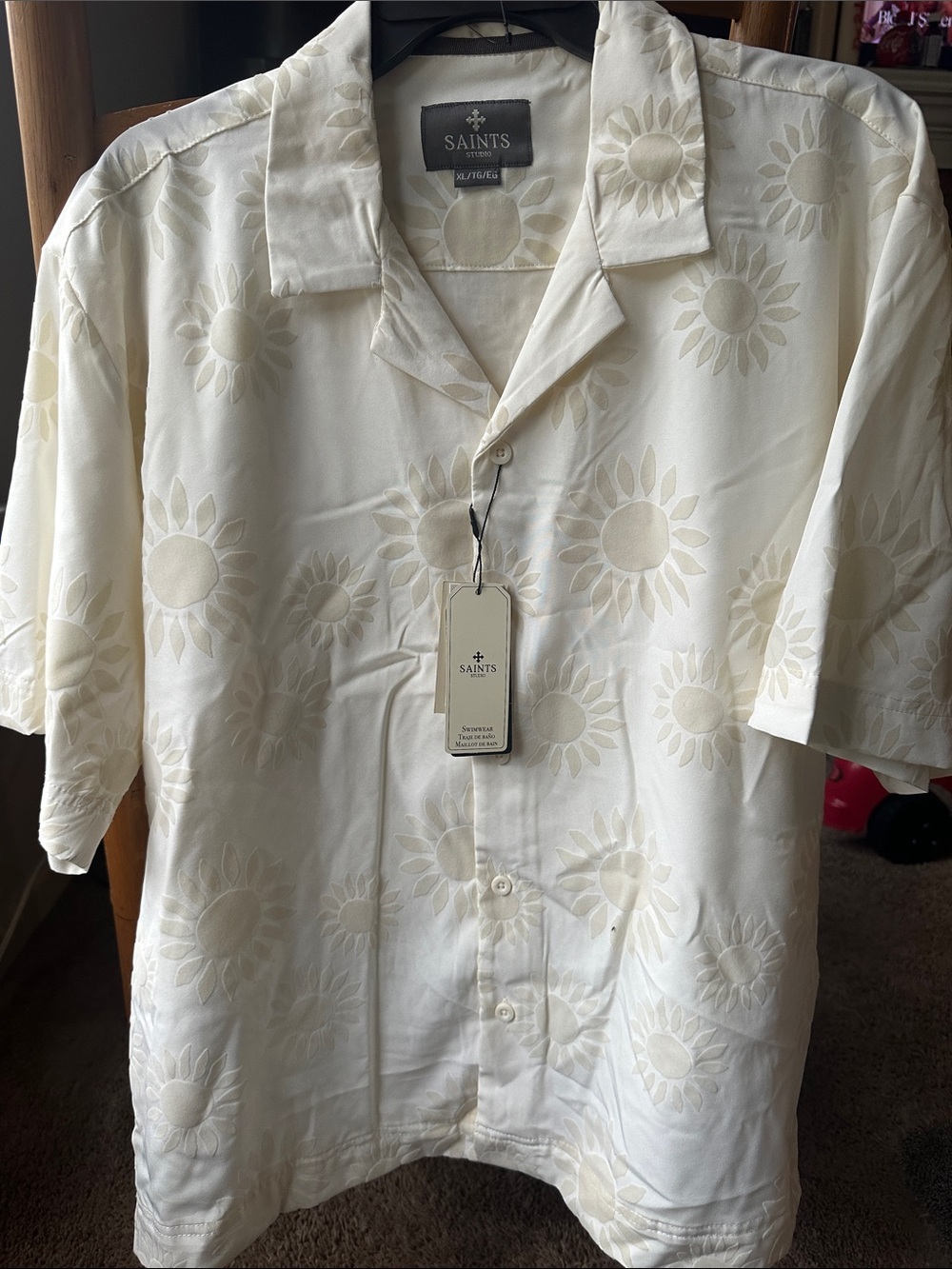 Men's Ivory Sunflower Short Sleeve Button-Down Shirt with shorts swimwear Sz XL